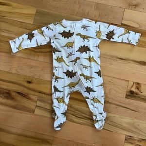 Old Navy Footed Sleeper. Size 3-6m